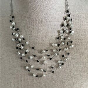 Elegant Black and White Pearl Necklace
